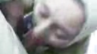 Emo آدمی ، شہوت انگیز brunette پر جھکتا ایک مضبوط میلا ڈک اور ایک بہت اچھے سیکسی فل ایچ ڈی بلو کام کرتا ہے