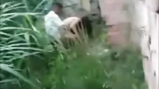 حیرت انگیز سنہرے بالوں والی کتیا کے ساتھ ایک حیرت انگیز جسم ظاہر کرتا ہے اس بلی انڈین سیکسی ویڈیو بستر پر