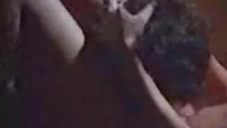 بھوک شہوانی ، لیٹنا hottie جھکتا جا کرنے کے لئے کتا انداز بھاڑ میں بڑے سیاہ سیکسی الکسی تکزاز ڈک کی طرف