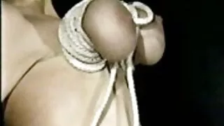 شرارتی سنہرے بالوں والی کسبی ہے پینے فیلم داستانی سیکسی کے پیشاب میں ایک گندی ویڈیو
