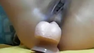 تنگ gangsta کال گرل بدبودار اس کی سیکس عربی چھاتی پر سوفی