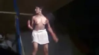 سنہرے بالوں سیکس العرب والی اور brunette کے رم اور گدا بھاڑ میں جاؤ اور چوسنا meaty dick