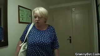 شہوانی ، شہوت انگیز سنہرے بالوں والی sluts کے Rikki Sixx اور نکی سیکس العرب سات